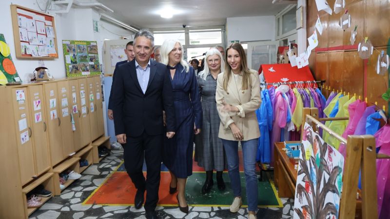 Министарка у техничком мандату Дубравка Ђедовић Хандановић обишла вртић ,,Наше дете“